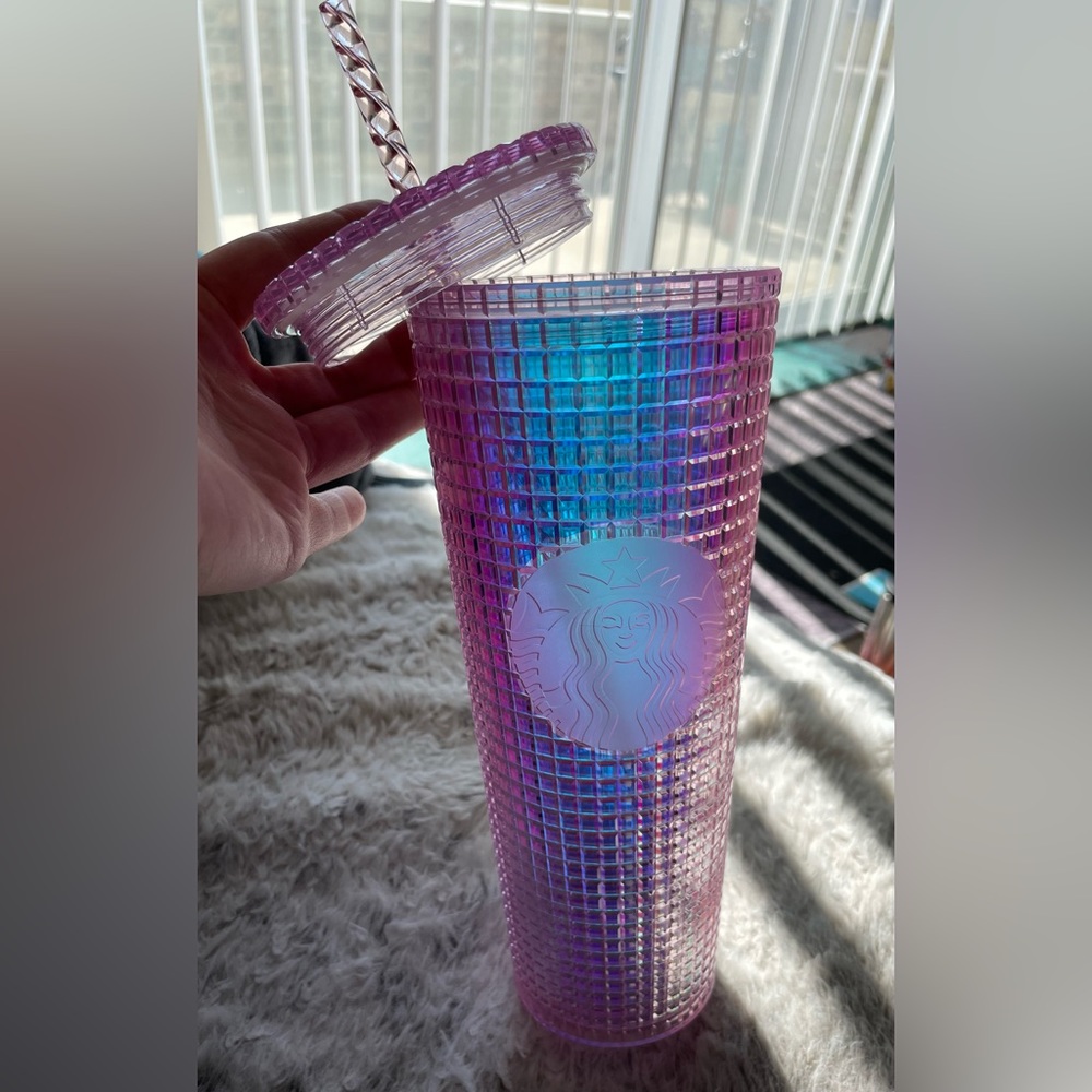 NWT - Starbucks 24 oz light purple/pink reusable cold cup w/ raised box texture